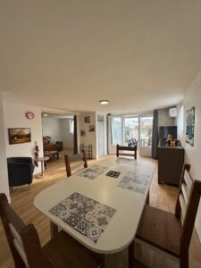 CAMOT Spacieux appartement pour 4 pers Terrasse05 - CAMOT- Spacieux appartement pour 4 pers - Terrasse